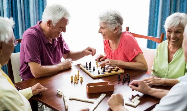 Gravina: incontro con anziani per frequenza centri loro destinati 