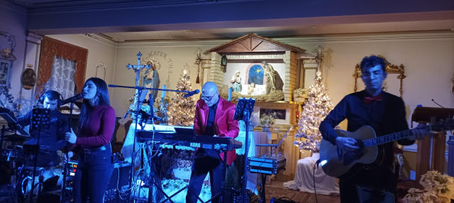 Ennesimo concerto natalizio a Gravina con gli "Atmosfera blu" 